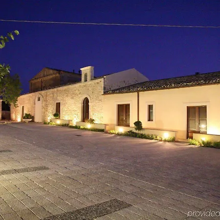 فندق Casato Licitra راغوزا