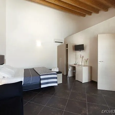 Casato Licitra 4*