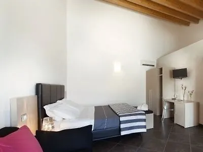Casato Licitra Hotell